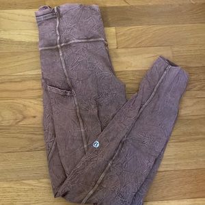 Lululemon leggings